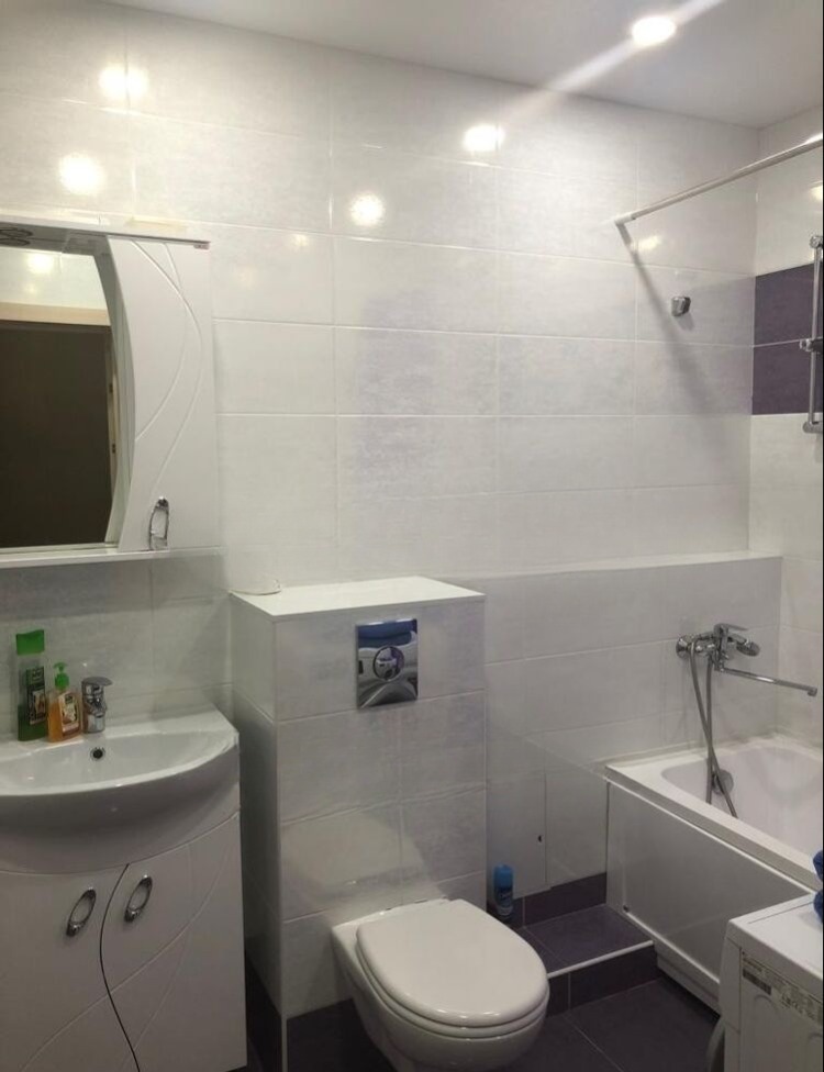 Сдам квартиру, 1 комната, индивидуальная, 42 м², этаж: 1/2