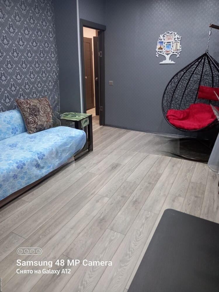Сдам квартиру, 2 комнаты, 48 м², этаж: 1/2