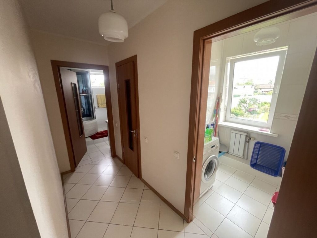Продам дом, 7 комнат, 435 м², этажей: 3, участок: 11,4 сотки в собственности