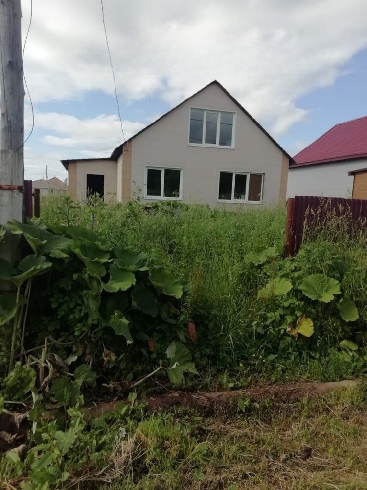 Продам дом, 3 комнаты, 170 м², этажей: 2, участок: 12,5 сотки в собственности