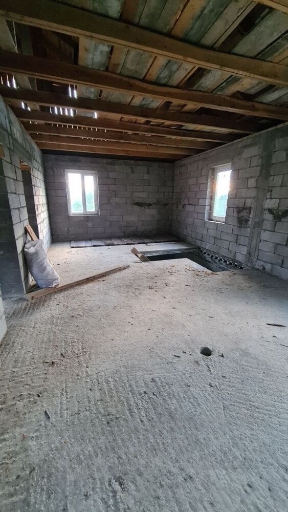 Продам дом, 4 комнаты, 142 м², этажей: 2, участок: 6 соток в собственности