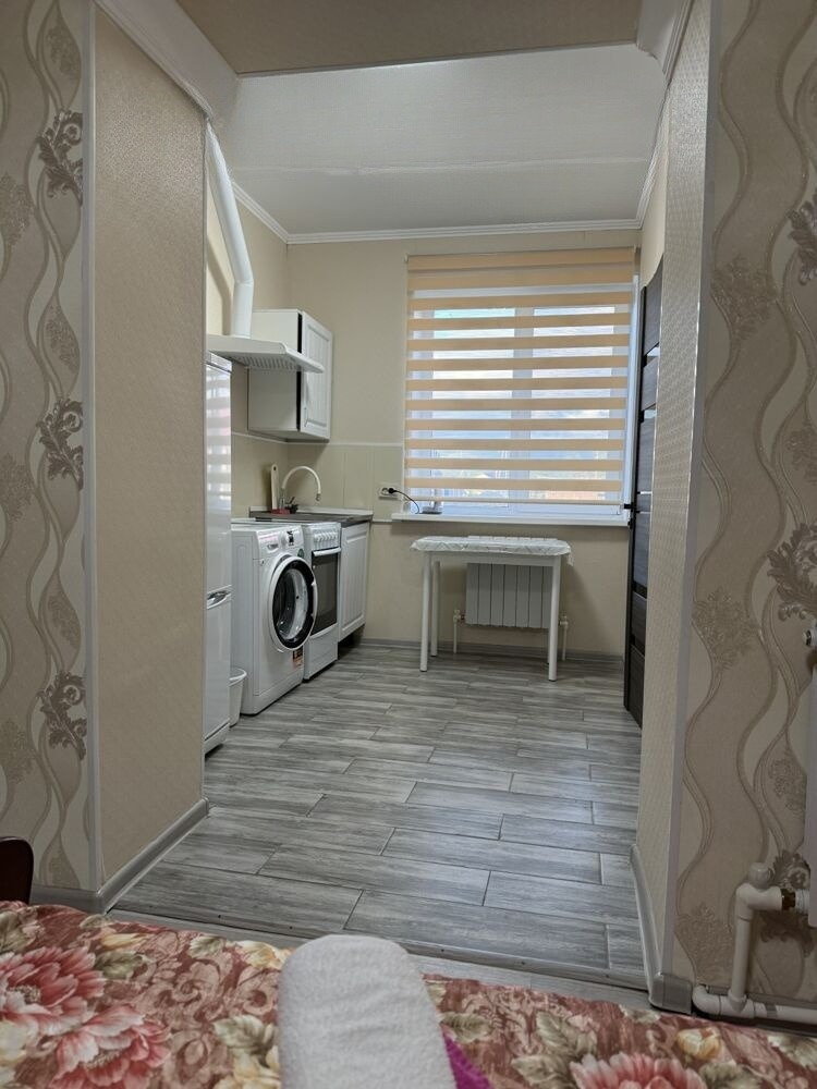 Сдам квартиру, 1 комната, 27 м², этаж: 1/1