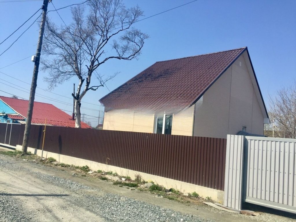 Продам дом, 3 комнаты, 100 м², этажей: 2, участок: 10 соток в собственности