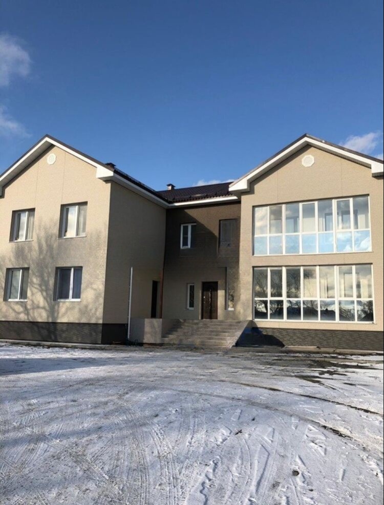 Сдам квартиру, 1 комната, индивидуальная, 42 м², этаж: 1/2