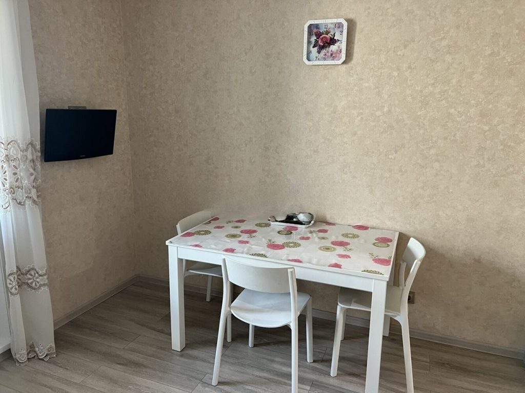 Сдам квартиру, 1 комната, брежневка, 30 м², этаж: 1/5