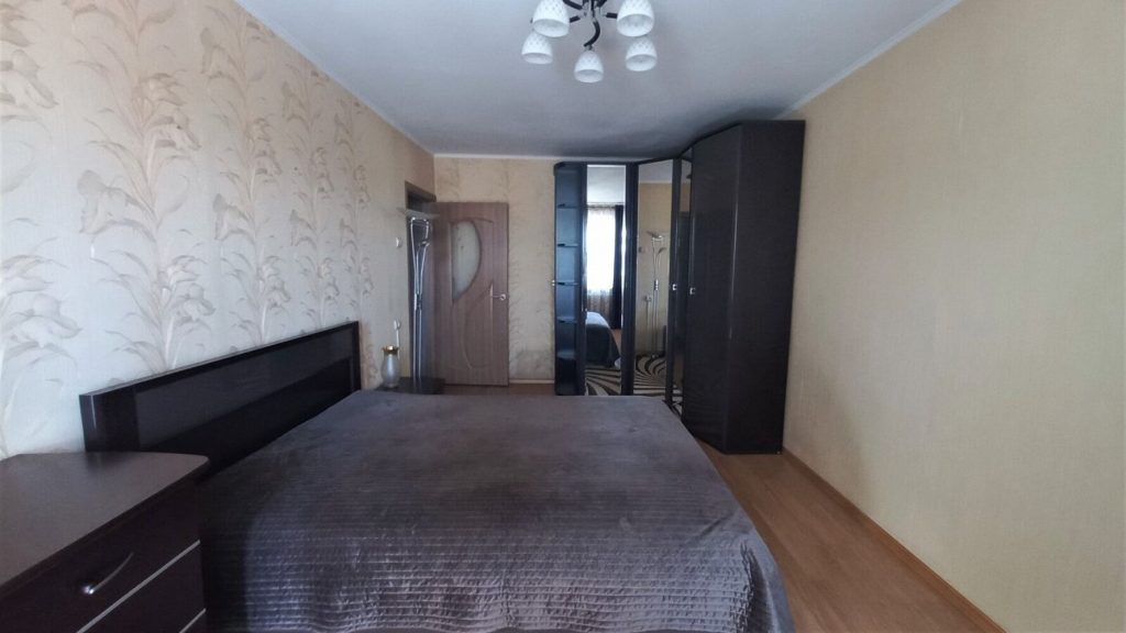 Сдам квартиру, 1 комната, брежневка, 30 м², этаж: 2/5