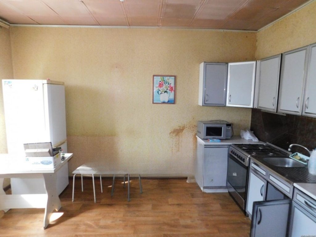 Продам дом, 8 комнат, 224 м², этажей: 2, участок: 10 соток в собственности