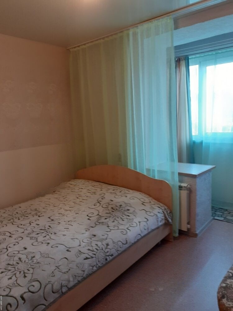 Сдам квартиру, 1 комната, гостинка, 30 м², этаж: 1/5