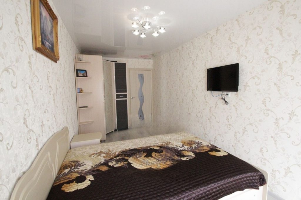 Сдам квартиру, 2 комнаты, брежневка, 46 м², этаж: 1/5