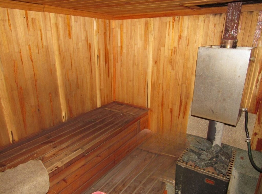 Продам дом, 3 комнаты, 120 м², этажей: 2, участок: 10 соток в собственности