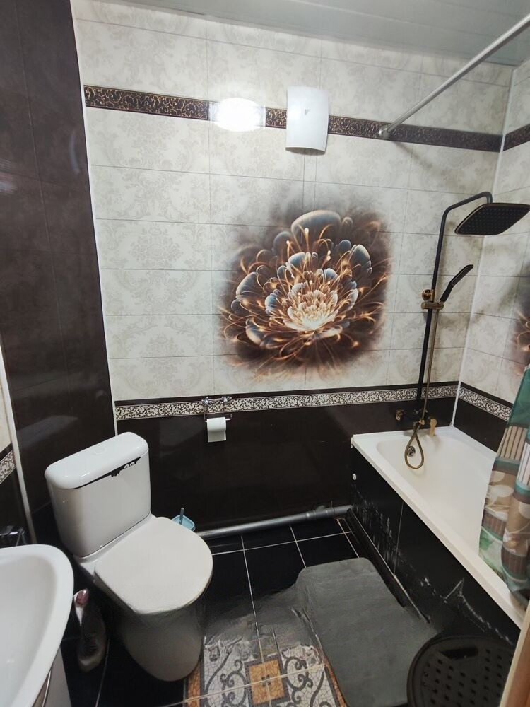 Сдам квартиру, 3 комнаты, 48 м², этаж: 1/2