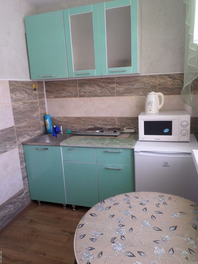 Сдам квартиру, 1 комната, гостинка, 30 м², этаж: 1/5