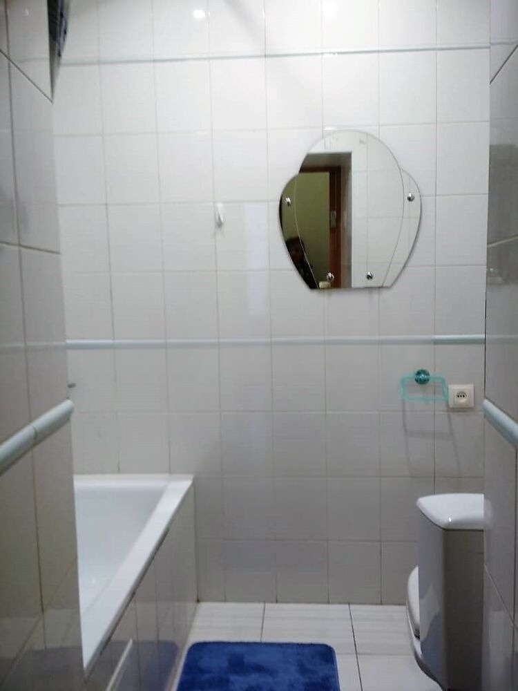 Сдам квартиру, 3 комнаты, сталинка, 67 м², этаж: 3/3