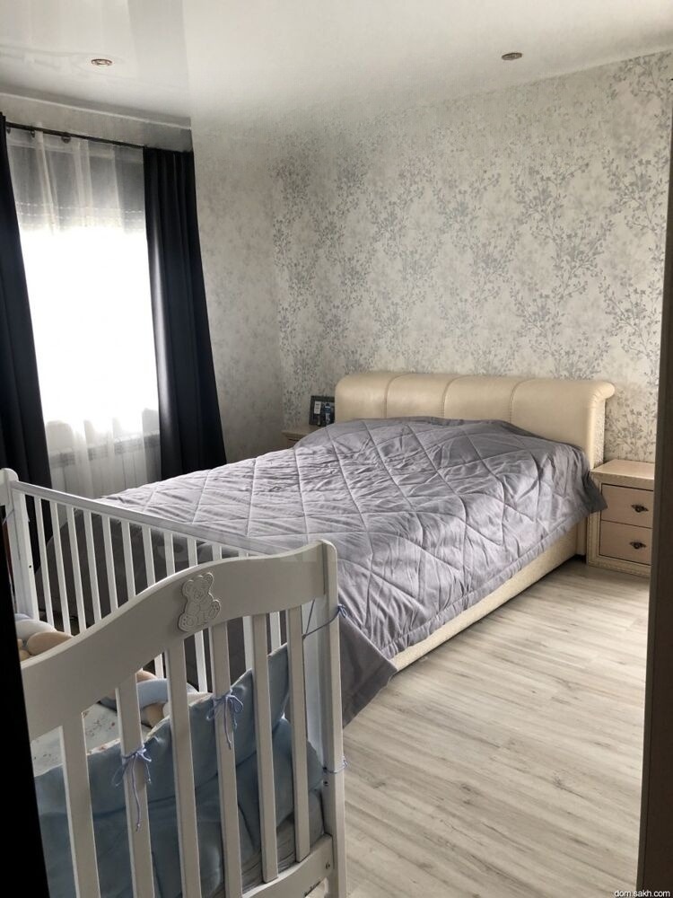 Продам дом, 5 комнат, 180 м², этажей: 2, участок: 7,3 сотки в собственности