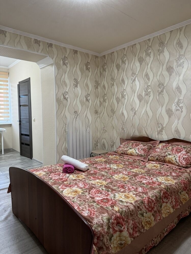Сдам квартиру, 1 комната, 27 м², этаж: 1/1