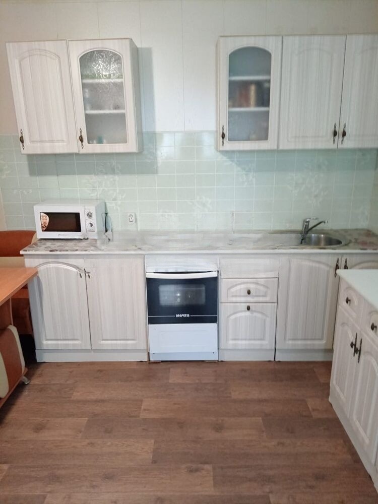 Продам дом, 2 комнаты, 81 м², этажей: 2, участок: 7,32 сотки в собственности