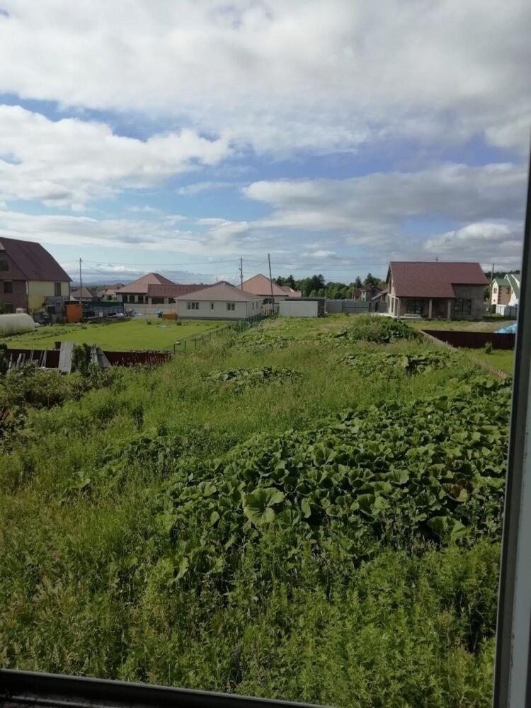Продам дом, 3 комнаты, 170 м², этажей: 2, участок: 12,5 сотки в собственности