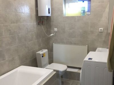 Продам дом, 3 комнаты, 100 м², этажей: 2, участок: 10 соток в собственности