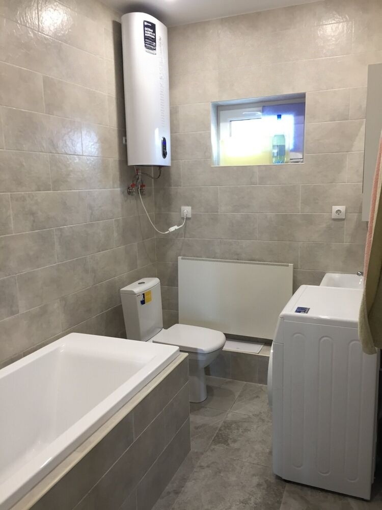 Продам дом, 3 комнаты, 100 м², этажей: 2, участок: 10 соток в собственности