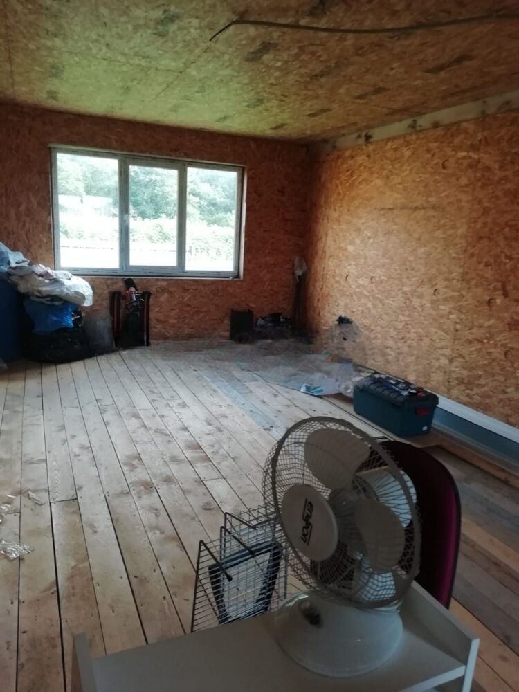 Продам дом, 3 комнаты, 170 м², этажей: 2, участок: 12,5 сотки в собственности