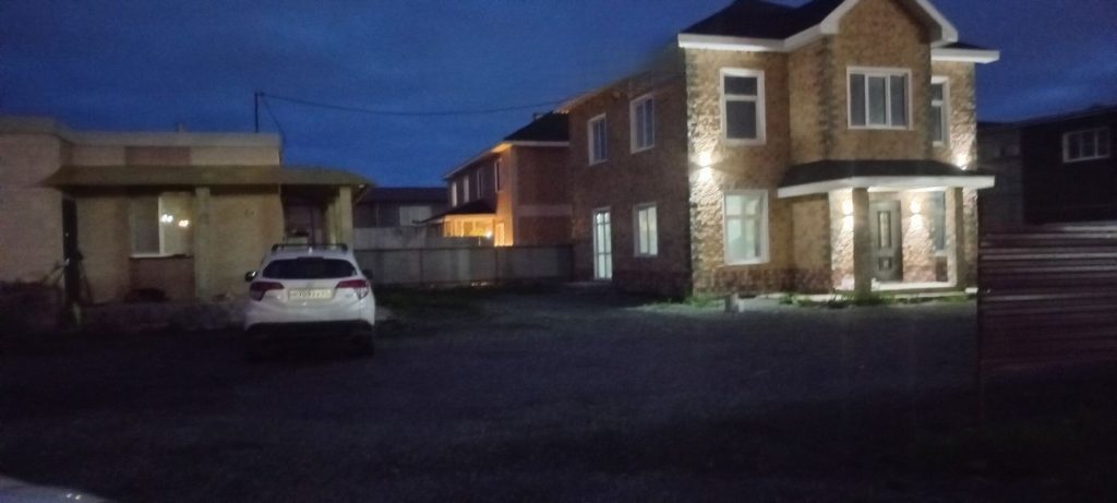 Продам дом, 5 комнат, 180 м², этажей: 2, участок: 9 соток в собственности