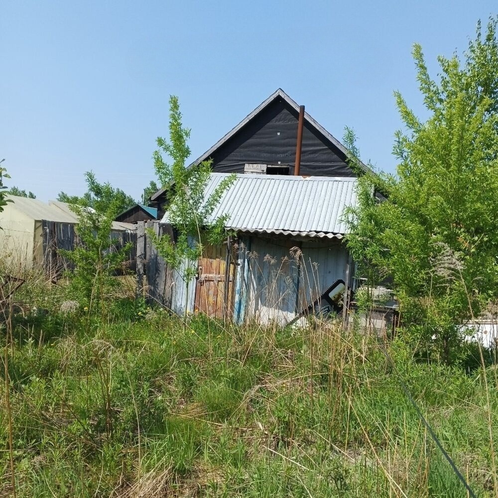 Продам дом, 5 комнат, 200 м², этажей: 2, участок: 7,25 сотки в собственности