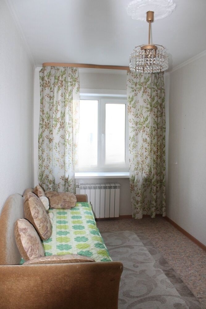 Сдам квартиру, 3 комнаты, хрущевка, 54 м², этаж: 2/3