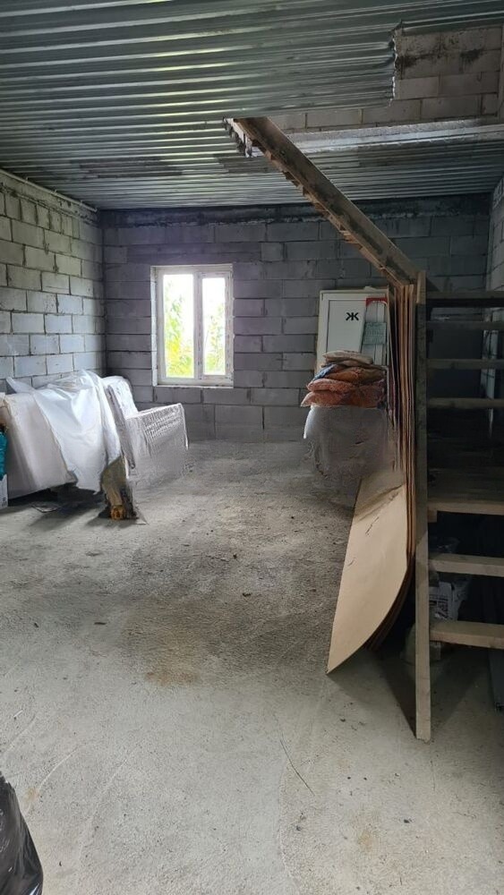Продам дом, 4 комнаты, 142 м², этажей: 2, участок: 6 соток в собственности