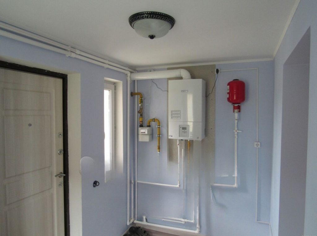 Продам дом, 3 комнаты, 120 м², этажей: 2, участок: 10 соток в собственности