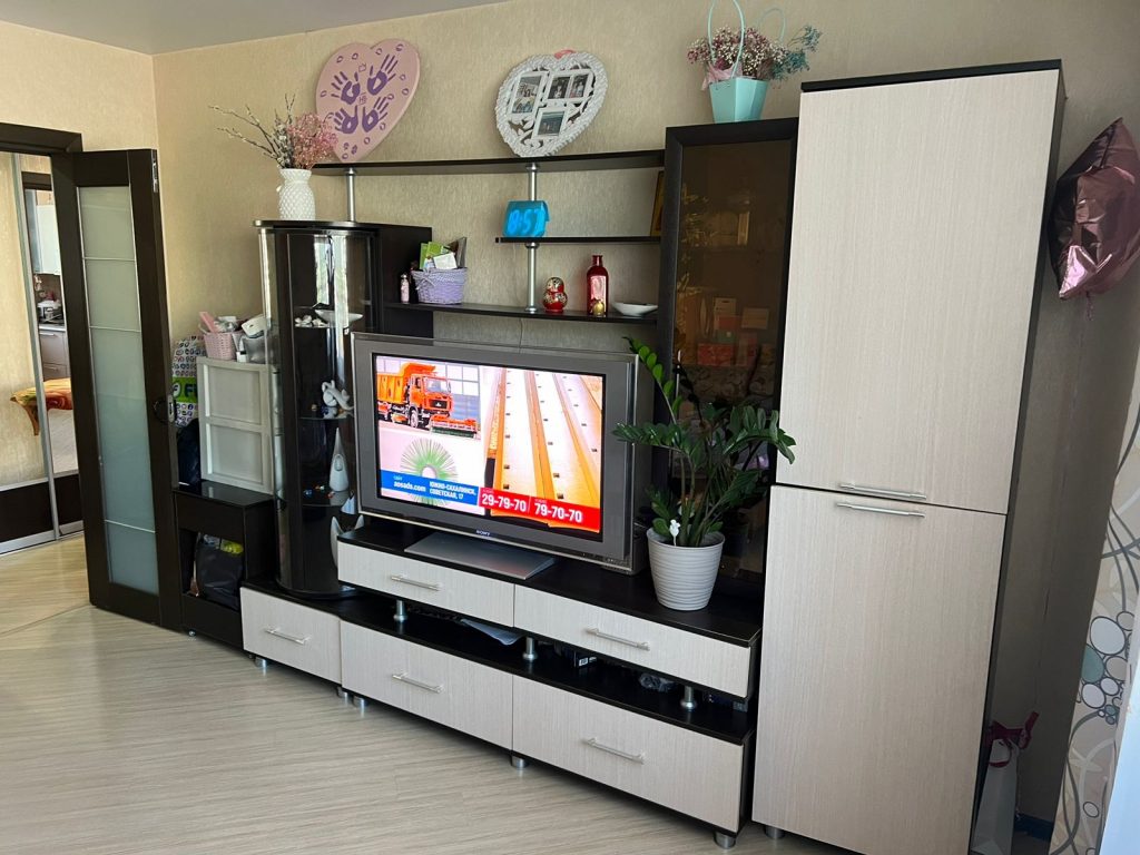Продам квартиру, 4 комнаты, 97 серия, 93 м², этаж: 4/5