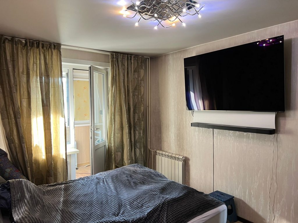 Продам квартиру, 4 комнаты, 97 серия, 93 м², этаж: 4/5