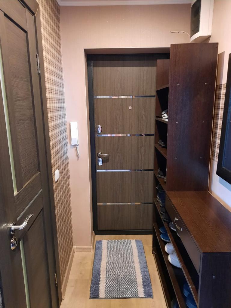 Продам квартиру, 2 комнаты, хрущевка, 44 м², этаж: 5/5