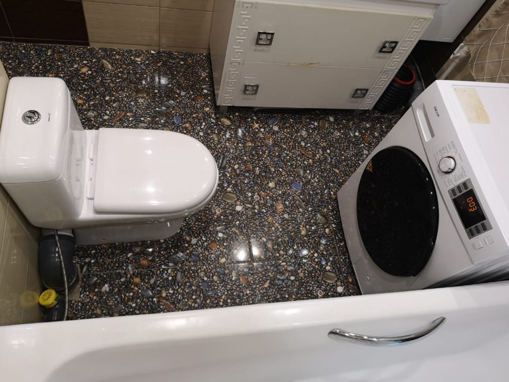 Продам квартиру, 3 комнаты, брежневка, 61 м², этаж: 1/5