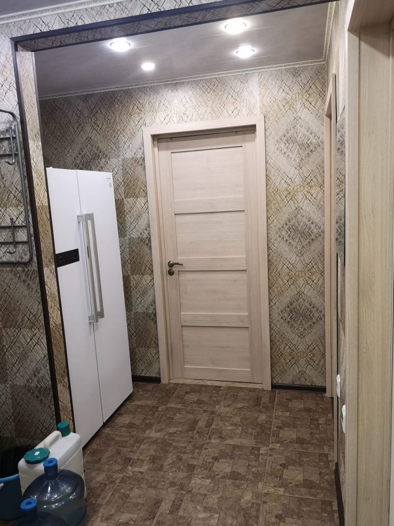 Продам квартиру, 3 комнаты, брежневка, 61 м², этаж: 1/5