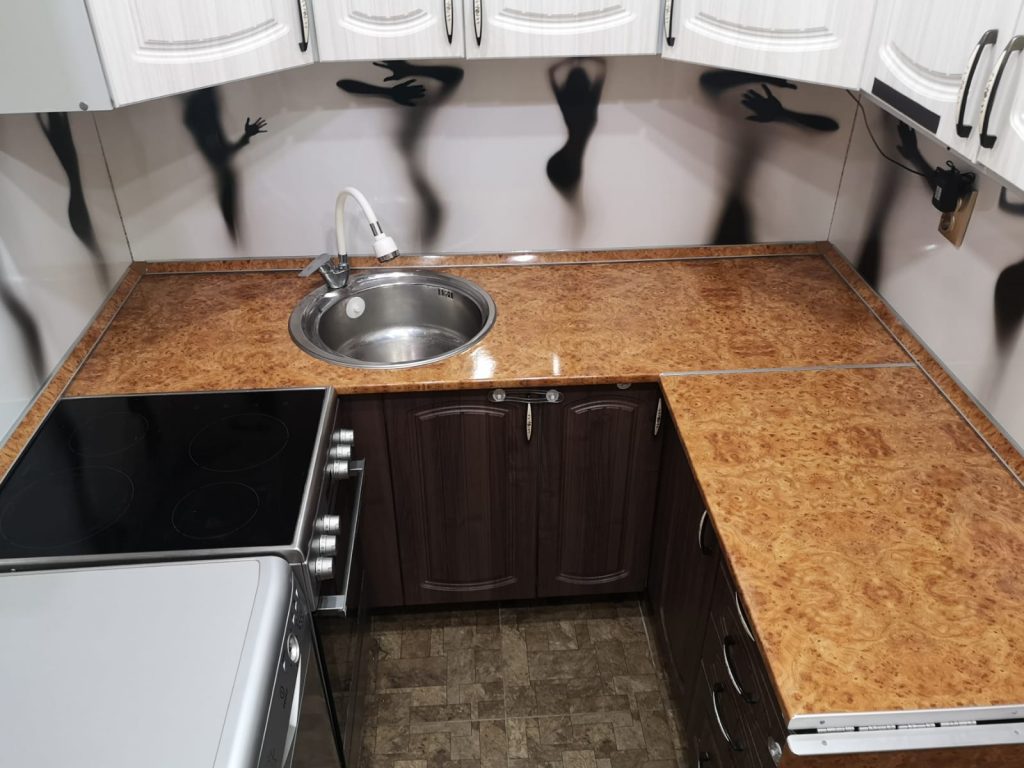 Продам квартиру, 3 комнаты, брежневка, 61 м², этаж: 1/5