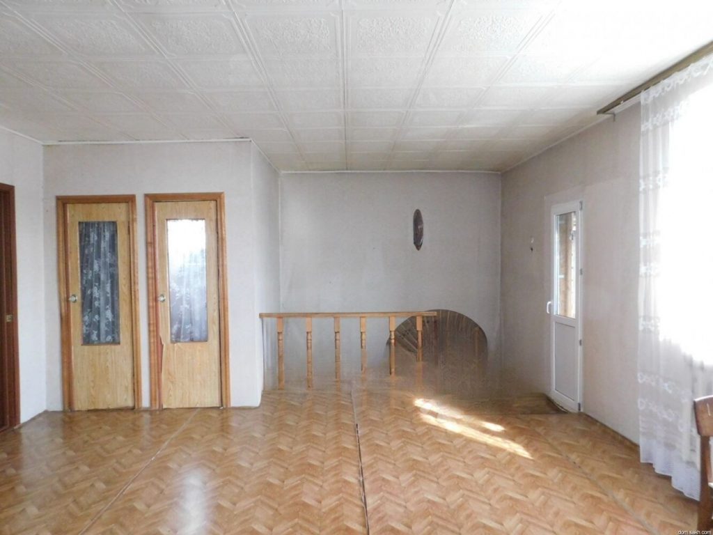 Продам дом, 8 комнат, 224 м², этажей: 2, участок: 10 соток в собственности