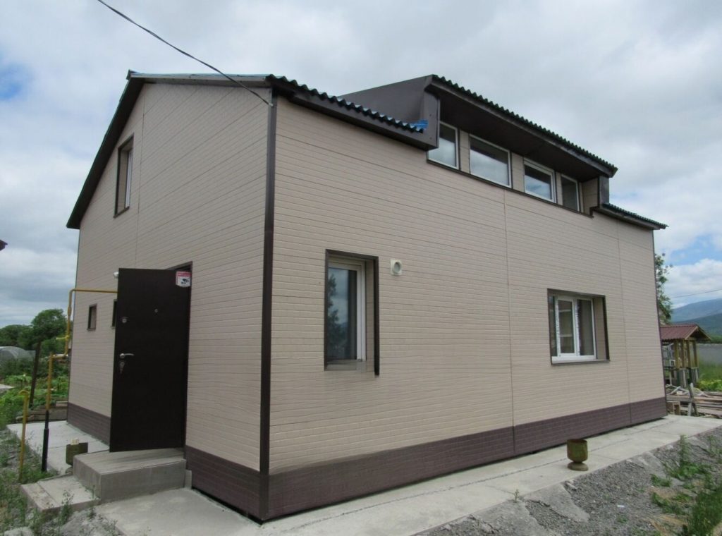 Продам дом, 3 комнаты, 120 м², этажей: 2, участок: 10 соток в собственности