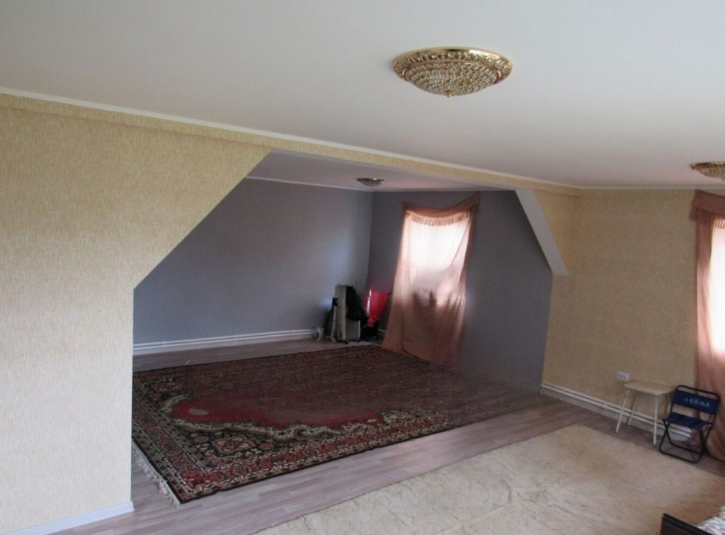 Продам дом, 3 комнаты, 120 м², этажей: 2, участок: 10 соток в собственности