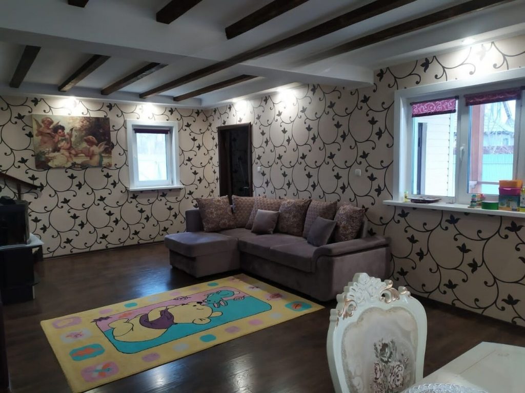 Продам дом, 4 комнаты, 135 м², этажей: 2, участок: 7 соток в собственности