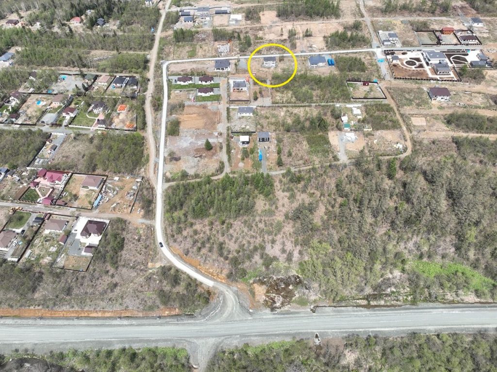 Продам дом, 8 комнат, 200 м², этажей: 2, участок: 10 соток в собственности