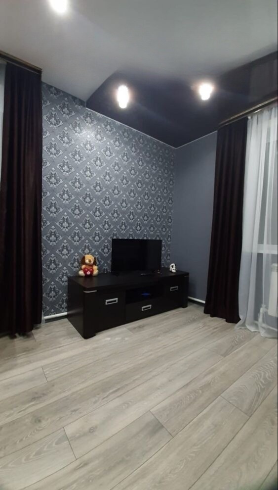 Сдам квартиру, 2 комнаты, 48 м², этаж: 1/2