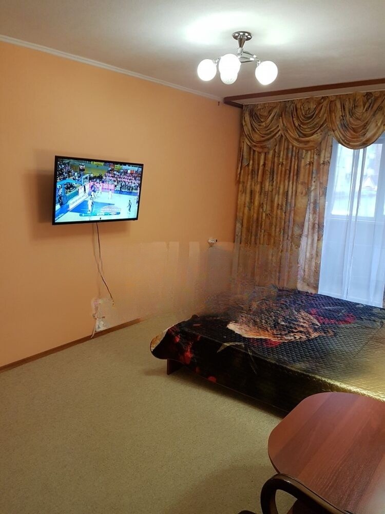 Сдам квартиру, 1 комната, 102 серия, 38 м², этаж: 1/5