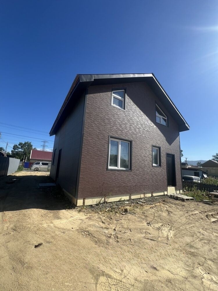 Продам дом, 5 комнат, 138 м², этажей: 2, участок: 5 соток в собственности