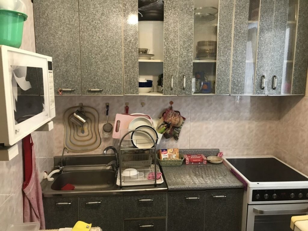 Сдам квартиру, 2 комнаты, хрущевка, 46 м², этаж: 1/4