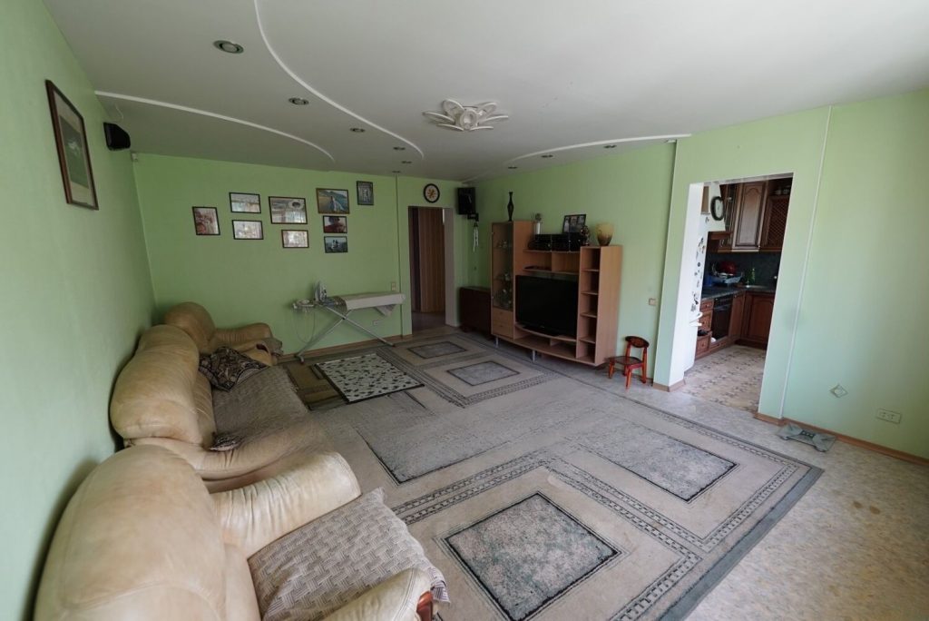 Сдам квартиру, 5 комнат, 97 серия, 108 м², этаж: 3/5