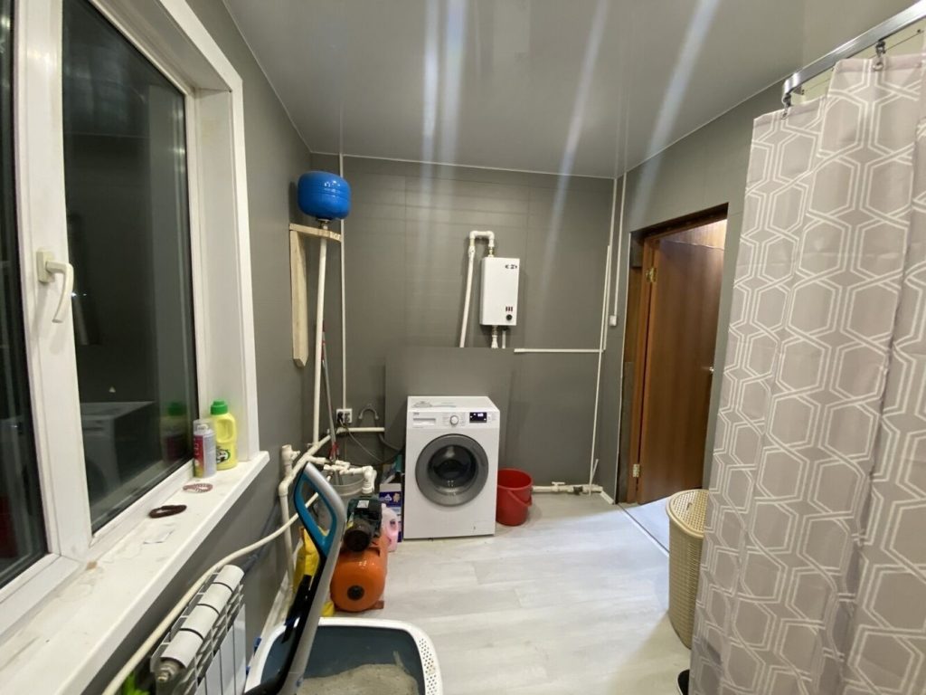 Продам дом, 5 комнат, 116 м², этажей: 2, участок: 12 соток в собственности