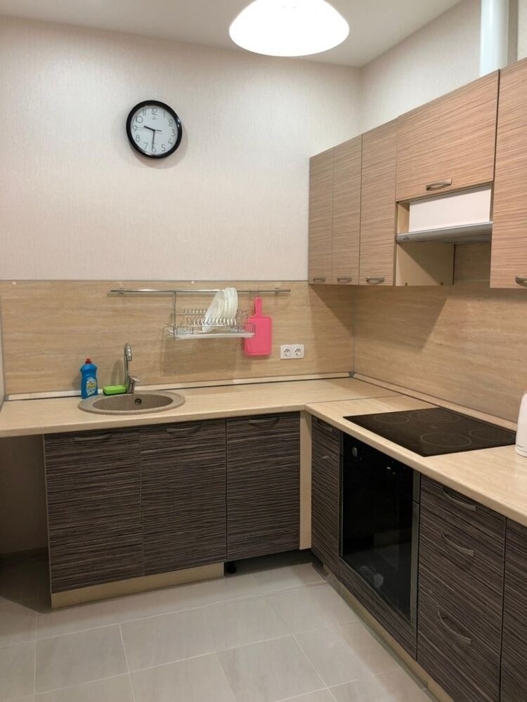 Сдам квартиру, 1 комната, индивидуальная, 42 м², этаж: 1/2
