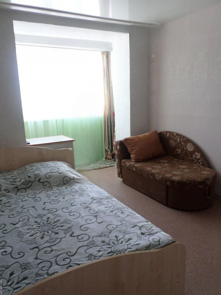 Сдам квартиру, 1 комната, гостинка, 30 м², этаж: 1/5