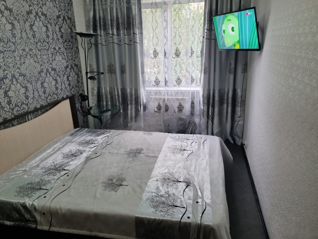 Сдам квартиру, 2 комнаты, индивидуальная, 50 м², этаж: 3/5
