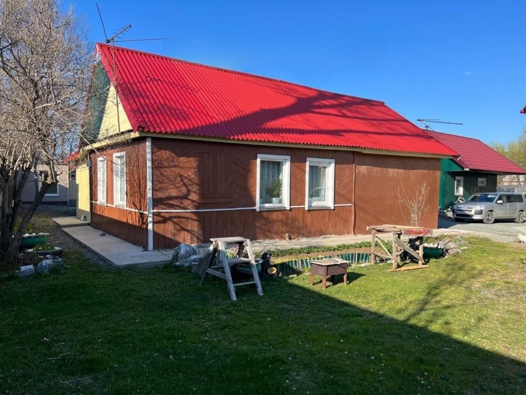 Продам дом, 5 комнат, 210 м², этажей: 2, участок: 15 соток в собственности